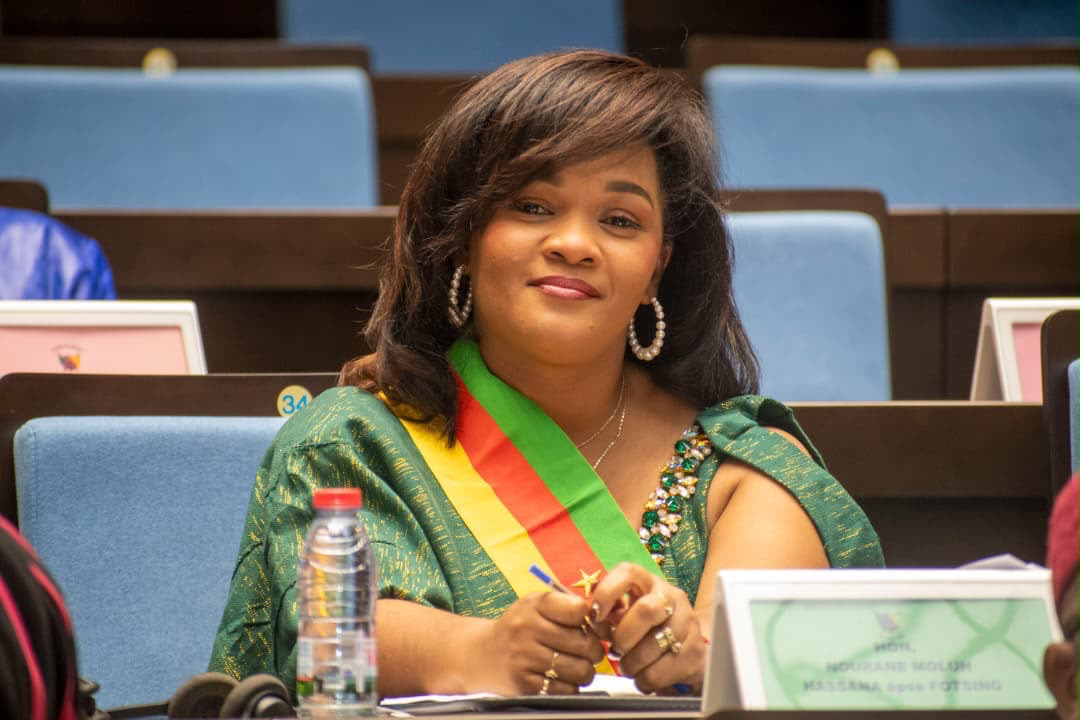 TRIBALISME AU PCRN - NOURANE FOSTER CLAQUE LA PORTE