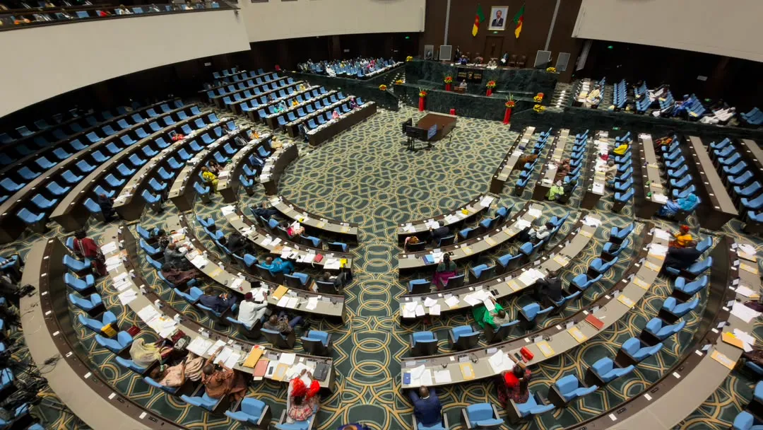 10e LEGISLATURE